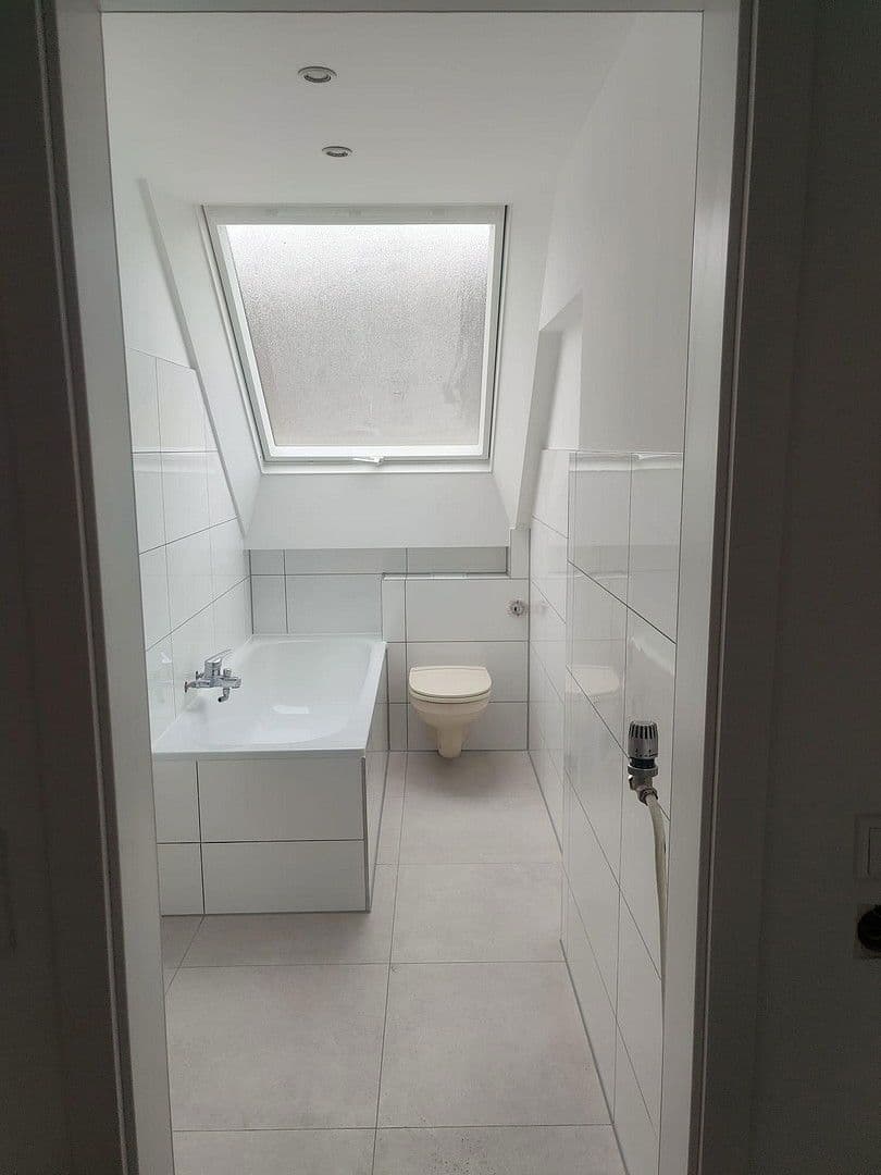 Pronájem bytu 2+kk 55 m², Schellenbecker Strasse 7, Wuppertal, Severní Porýní-Vestfálsko Pronájem bytu 2+kk 55 m², Schellenbecker Strasse 7, Wuppertal, Severní Porýní-Vestfálsko