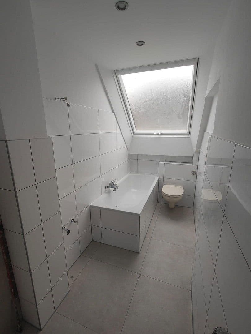 Pronájem bytu 2+kk 55 m², Schellenbecker Strasse 7, Wuppertal, Severní Porýní-Vestfálsko Pronájem bytu 2+kk 55 m², Schellenbecker Strasse 7, Wuppertal, Severní Porýní-Vestfálsko