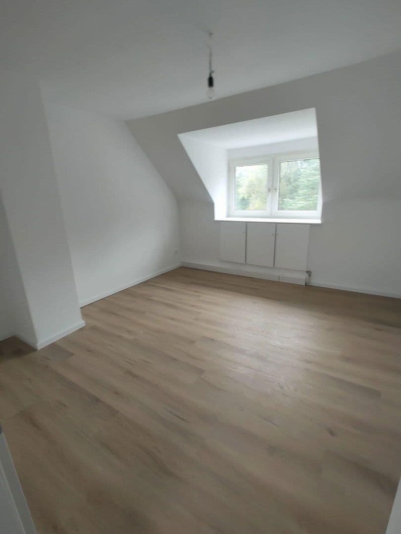Pronájem bytu 2+kk 55 m², Schellenbecker Strasse 7, Wuppertal, Severní Porýní-Vestfálsko Pronájem bytu 2+kk 55 m², Schellenbecker Strasse 7, Wuppertal, Severní Porýní-Vestfálsko