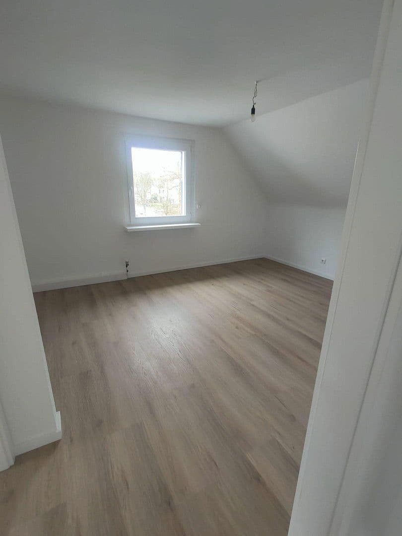 Pronájem bytu 2+kk 55 m², Schellenbecker Strasse 7, Wuppertal, Severní Porýní-Vestfálsko Pronájem bytu 2+kk 55 m², Schellenbecker Strasse 7, Wuppertal, Severní Porýní-Vestfálsko