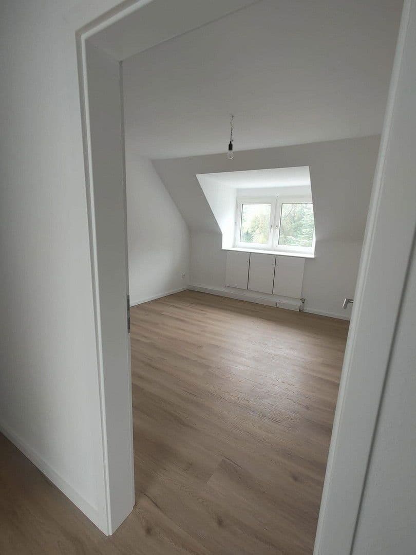 Pronájem bytu 2+kk 55 m², Schellenbecker Strasse 7, Wuppertal, Severní Porýní-Vestfálsko Pronájem bytu 2+kk 55 m², Schellenbecker Strasse 7, Wuppertal, Severní Porýní-Vestfálsko