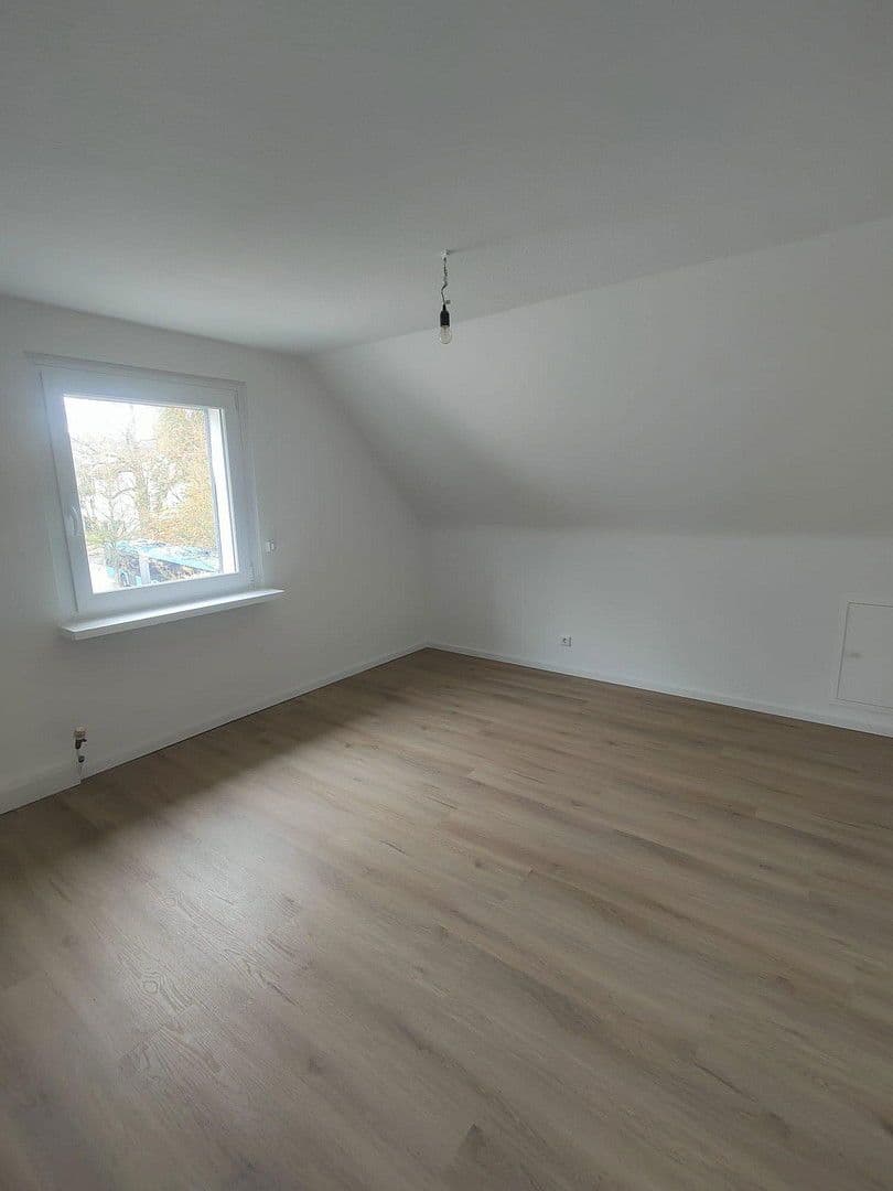 Pronájem bytu 2+kk 55 m², Schellenbecker Strasse 7, Wuppertal, Severní Porýní-Vestfálsko Pronájem bytu 2+kk 55 m², Schellenbecker Strasse 7, Wuppertal, Severní Porýní-Vestfálsko
