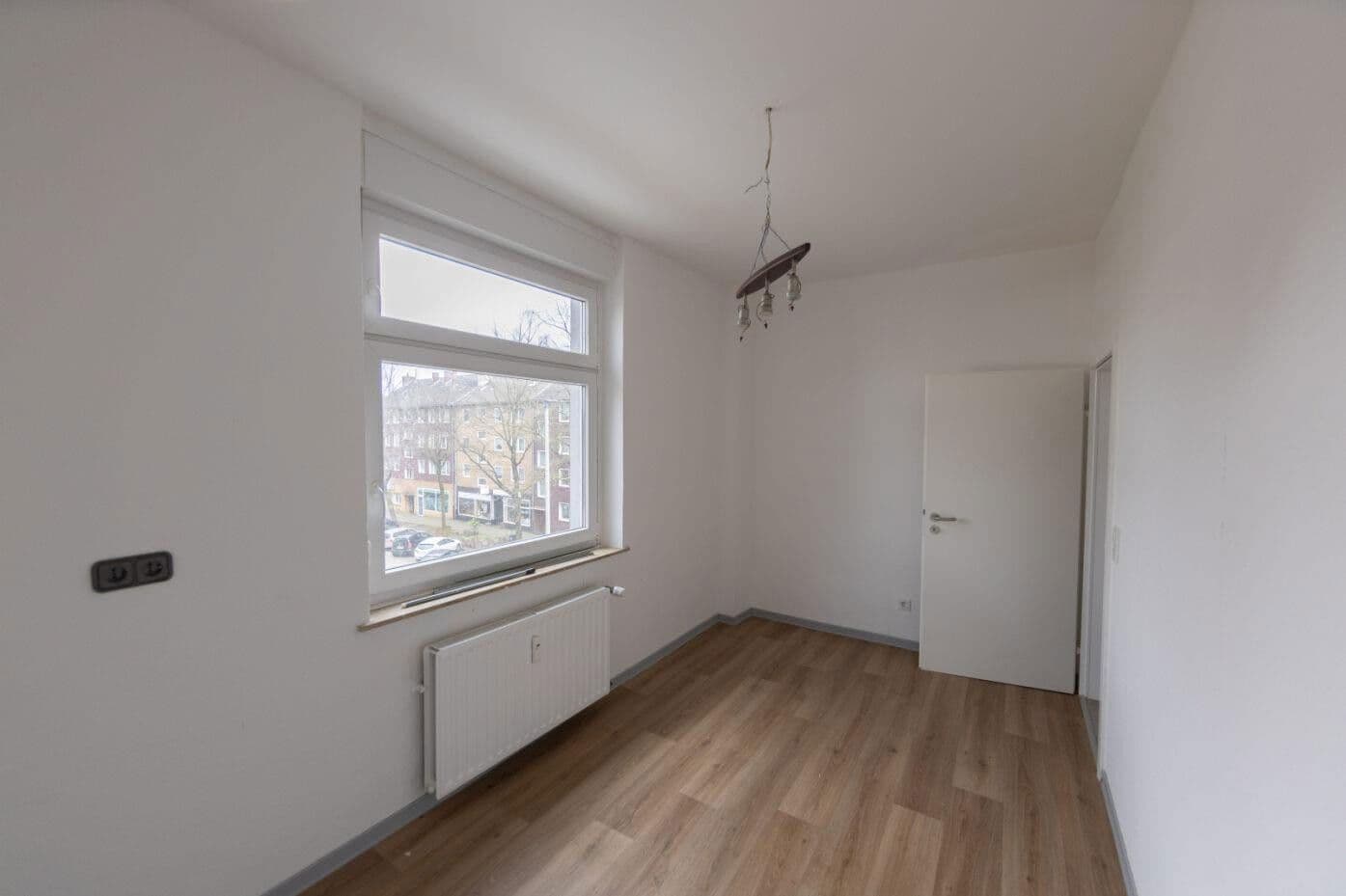 Pronájem bytu 2+1 60 m², Sommerstraße 1, Duisburg, Severní Porýní-Vestfálsko Pronájem bytu 2+1 60 m², Sommerstraße 1, Duisburg, Severní Porýní-Vestfálsko