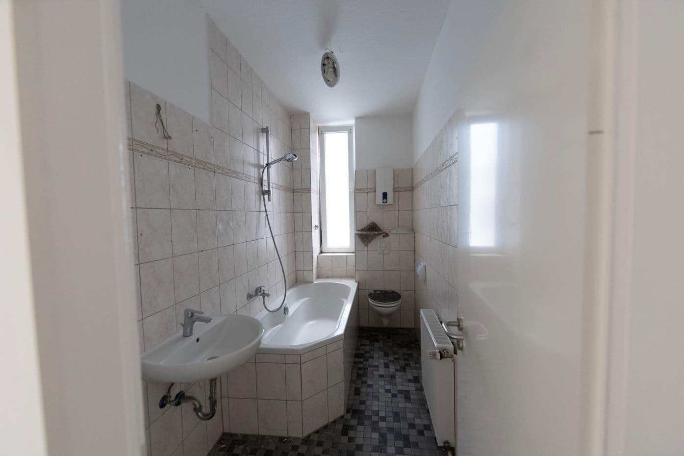 Pronájem bytu 2+1 60 m², Sommerstraße 1, Duisburg, Severní Porýní-Vestfálsko Pronájem bytu 2+1 60 m², Sommerstraße 1, Duisburg, Severní Porýní-Vestfálsko