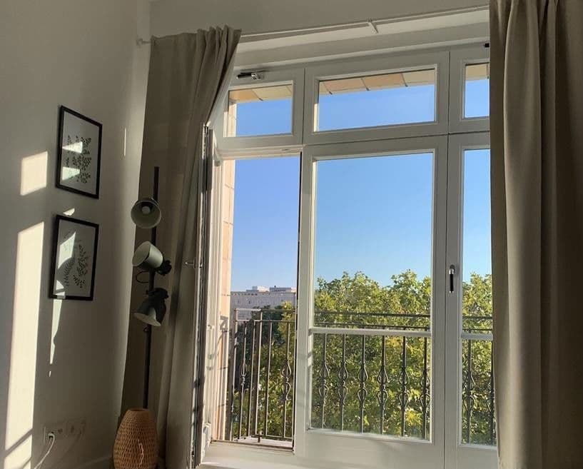 Pronájem bytu 2+1 65 m², Strausberger Platz 3, Berlin, Berlín Pronájem bytu 2+1 65 m², Strausberger Platz 3, Berlin, Berlín