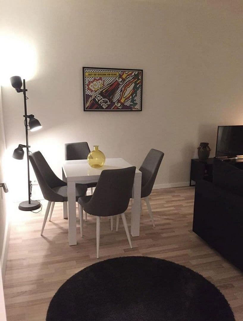 Pronájem bytu 2+1 65 m², Strausberger Platz 3, Berlin, Berlín Pronájem bytu 2+1 65 m², Strausberger Platz 3, Berlin, Berlín