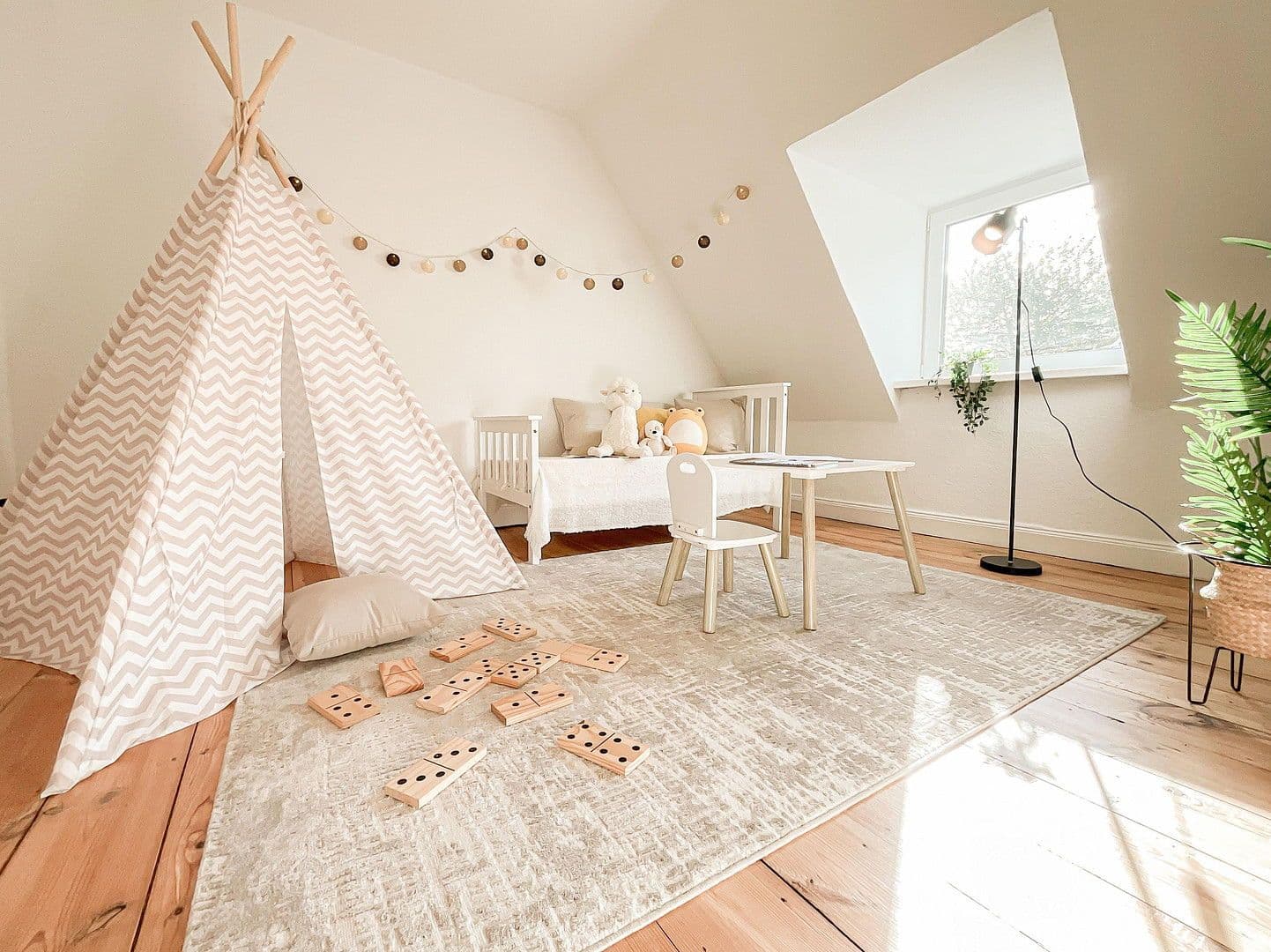 Prodej domu 106 m², pozemek 190 m², Lübeck, Šlesvicko-Holštýnsko Prodej domu 106 m², pozemek 190 m², Lübeck, Šlesvicko-Holštýnsko