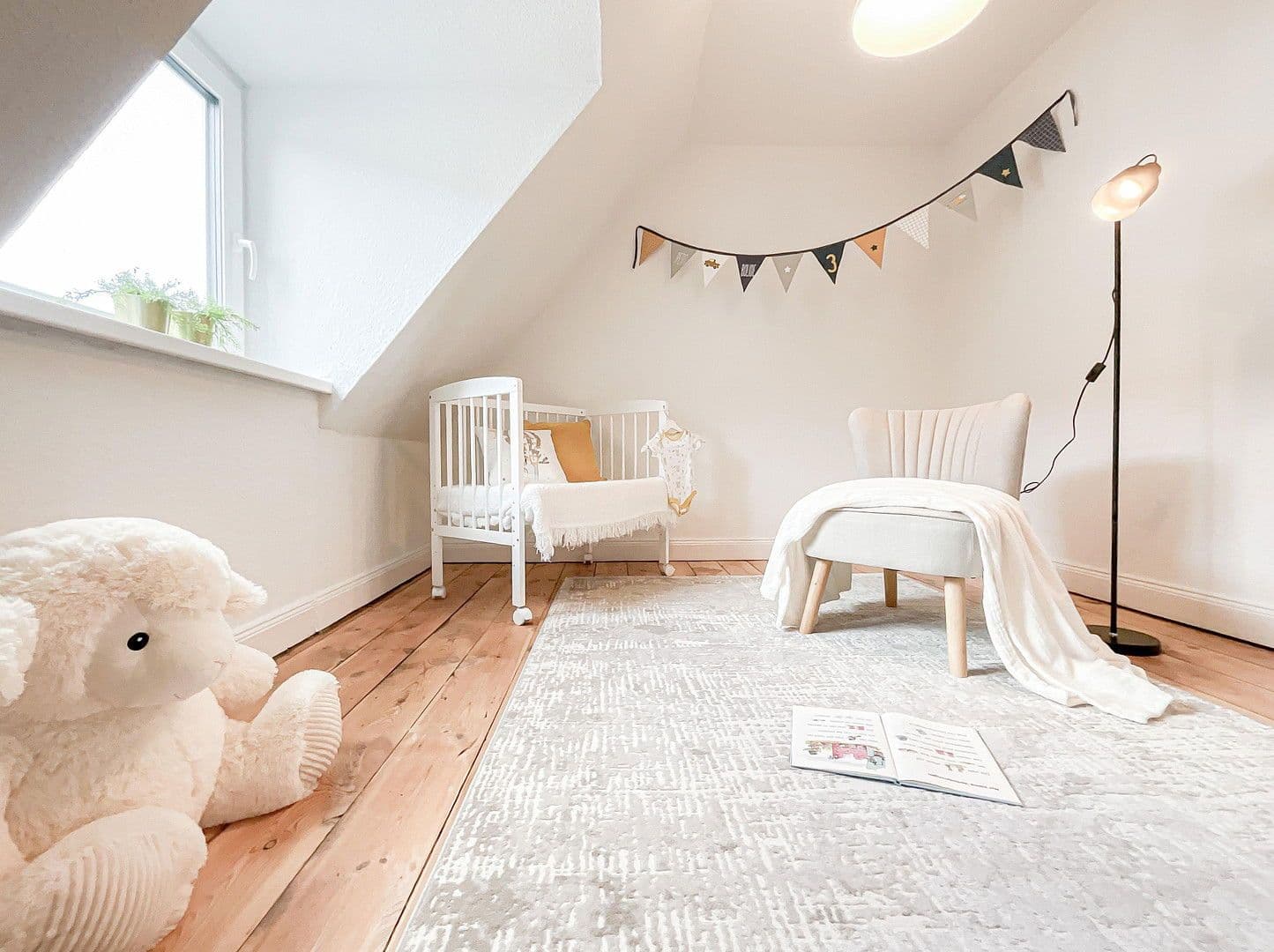 Prodej domu 106 m², pozemek 190 m², Lübeck, Šlesvicko-Holštýnsko Prodej domu 106 m², pozemek 190 m², Lübeck, Šlesvicko-Holštýnsko