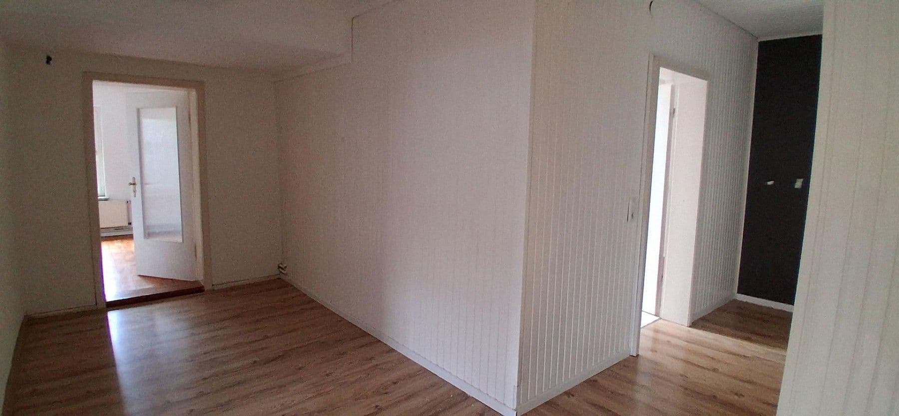 Prodej domu 180 m², pozemek 1.357 m², Okerstr. 84, Schwülper, Dolní Sasko Prodej domu 180 m², pozemek 1.357 m², Okerstr. 84, Schwülper, Dolní Sasko