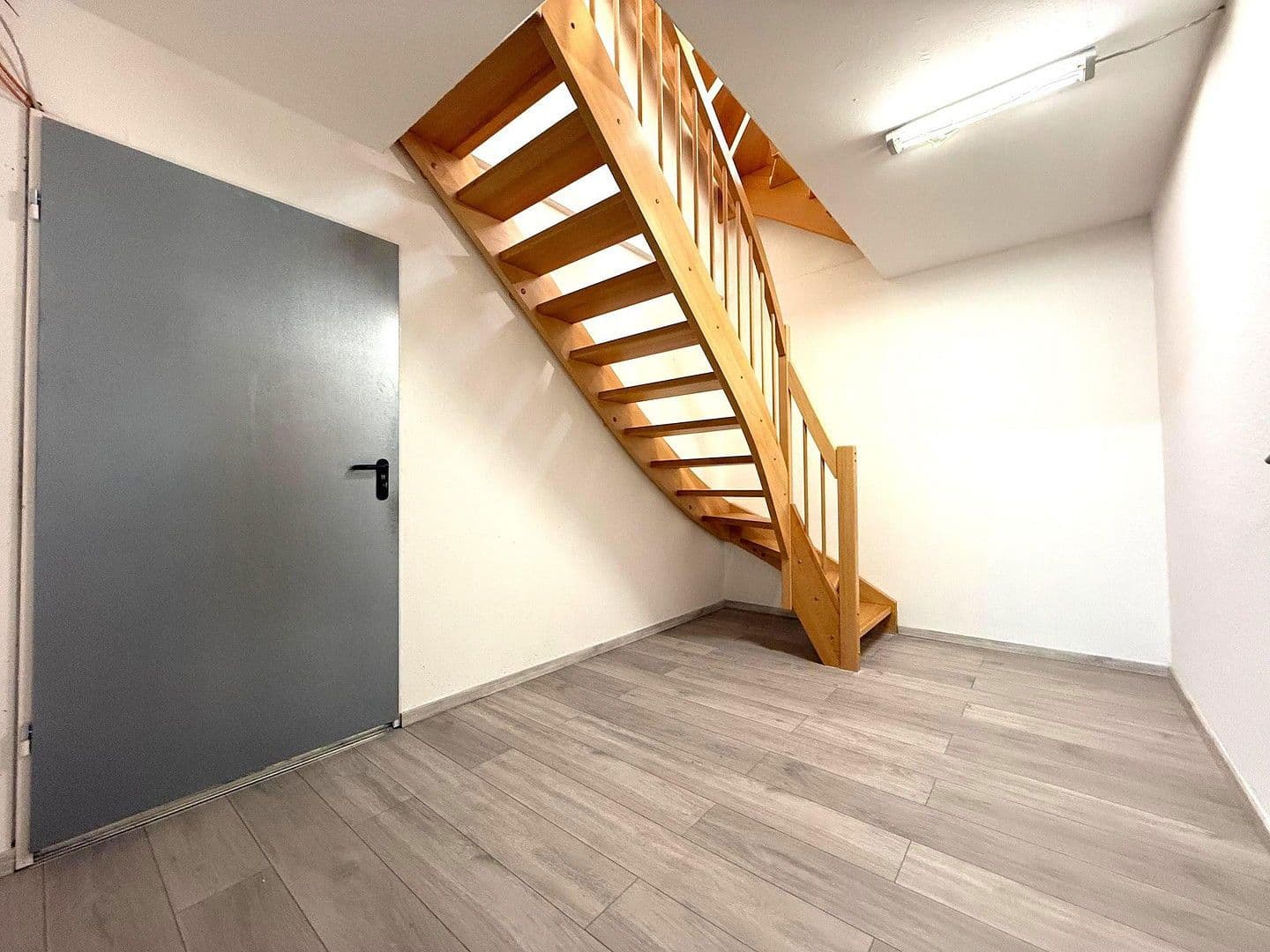 Prodej domu 131 m², pozemek 432 m², Im Gageneck 36, Walzbachtal, Bádensko-Württembersko Prodej domu 131 m², pozemek 432 m², Im Gageneck 36, Walzbachtal, Bádensko-Württembersko