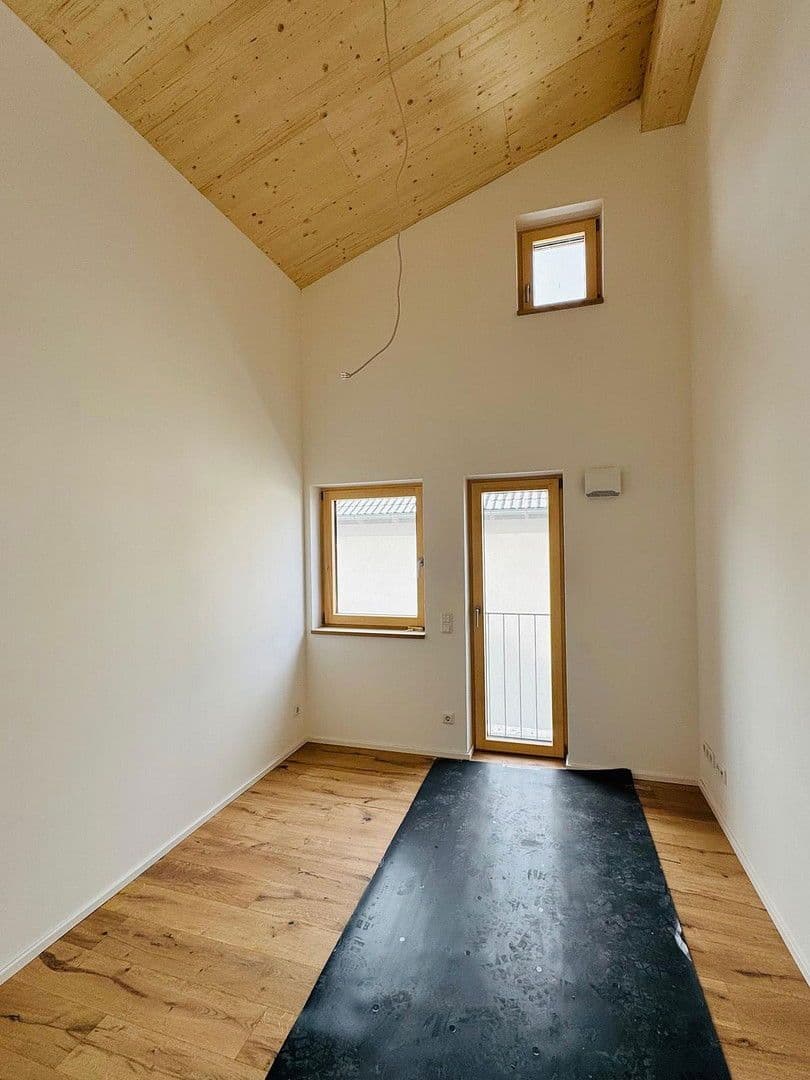 Pronájem domu 133 m², pozemek 250 m², Raubling, Bavorsko Pronájem domu 133 m², pozemek 250 m², Raubling, Bavorsko