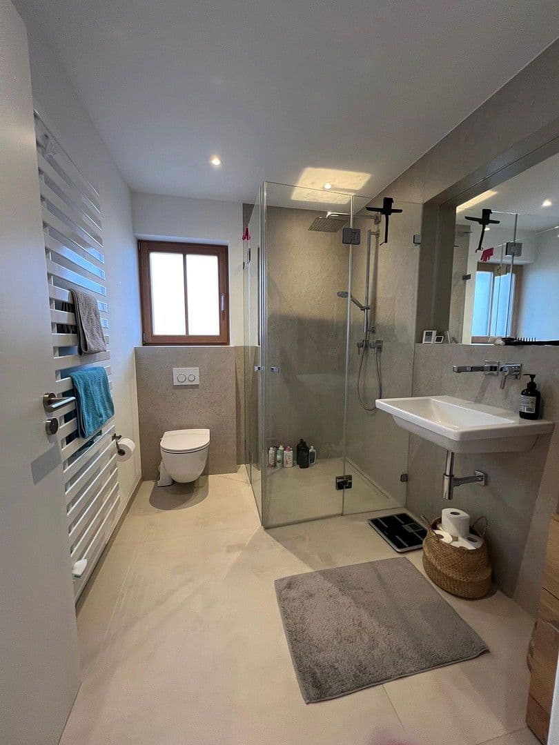 Pronájem bytu 3+1 106 m², Oberhaching, Bavorsko Pronájem bytu 3+1 106 m², Oberhaching, Bavorsko