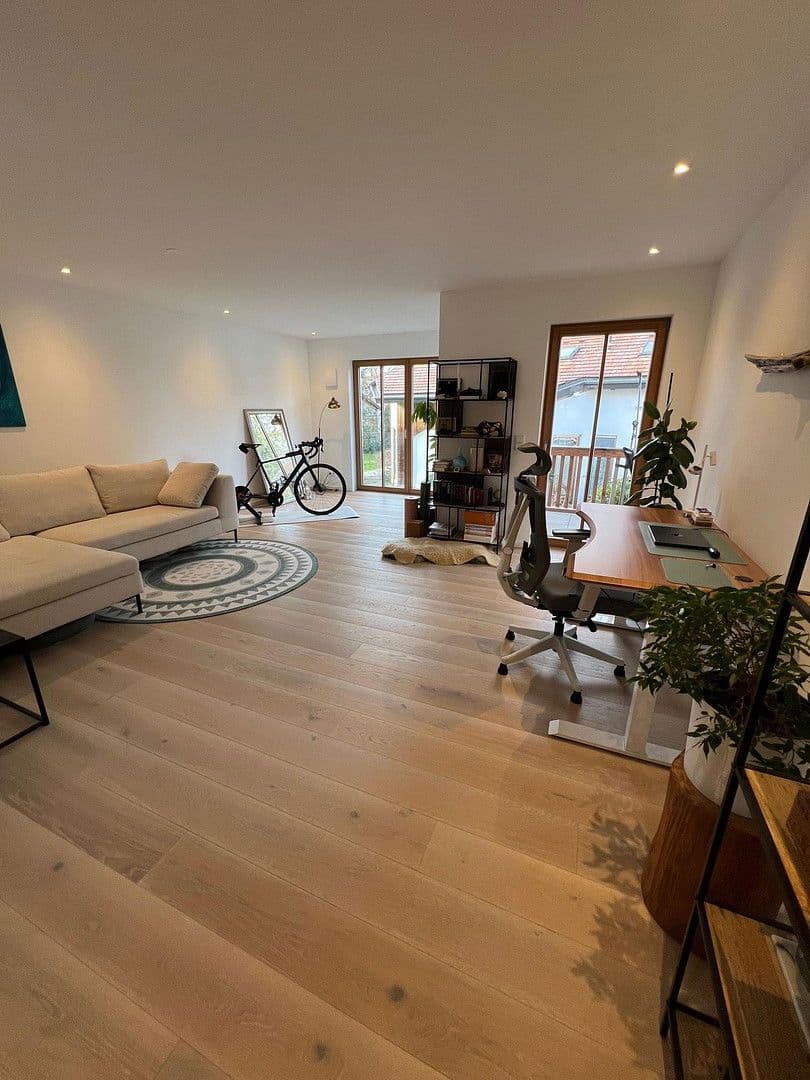 Pronájem bytu 3+1 106 m², Oberhaching, Bavorsko Pronájem bytu 3+1 106 m², Oberhaching, Bavorsko