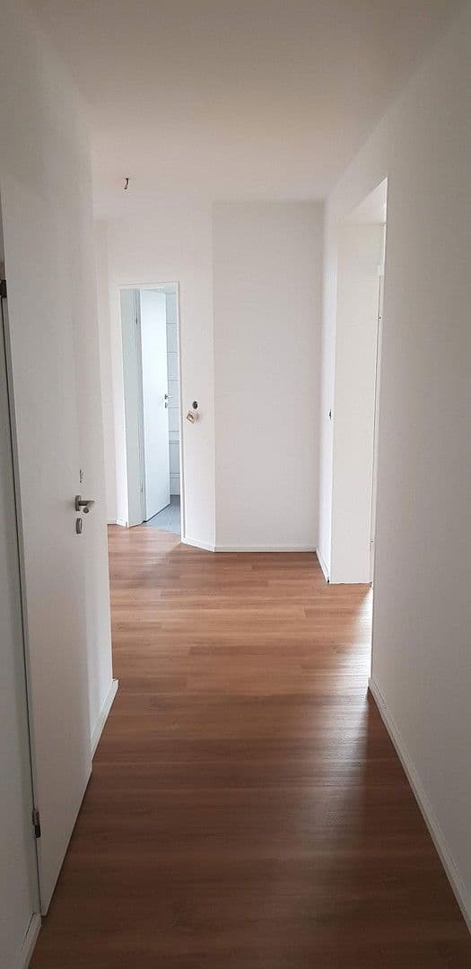 Pronájem bytu 3+1 77 m², Solingen, Severní Porýní-Vestfálsko Pronájem bytu 3+1 77 m², Solingen, Severní Porýní-Vestfálsko