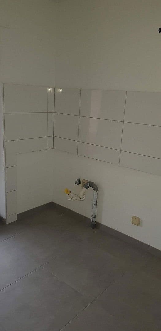 Pronájem bytu 3+1 77 m², Solingen, Severní Porýní-Vestfálsko Pronájem bytu 3+1 77 m², Solingen, Severní Porýní-Vestfálsko