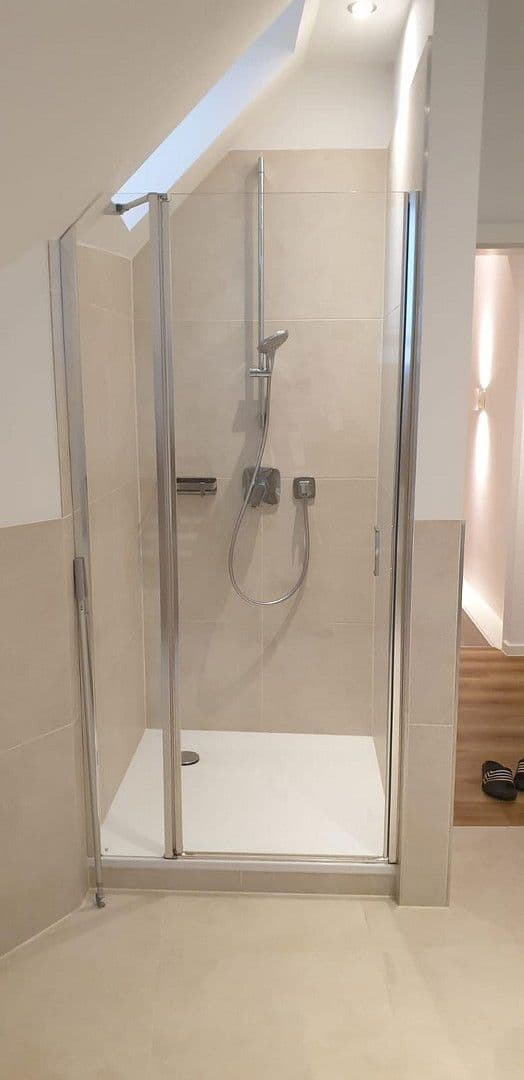 Pronájem bytu 2+kk 81 m², Niederwaldstraße, Wiesbaden, Hessen Pronájem bytu 2+kk 81 m², Niederwaldstraße, Wiesbaden, Hessen