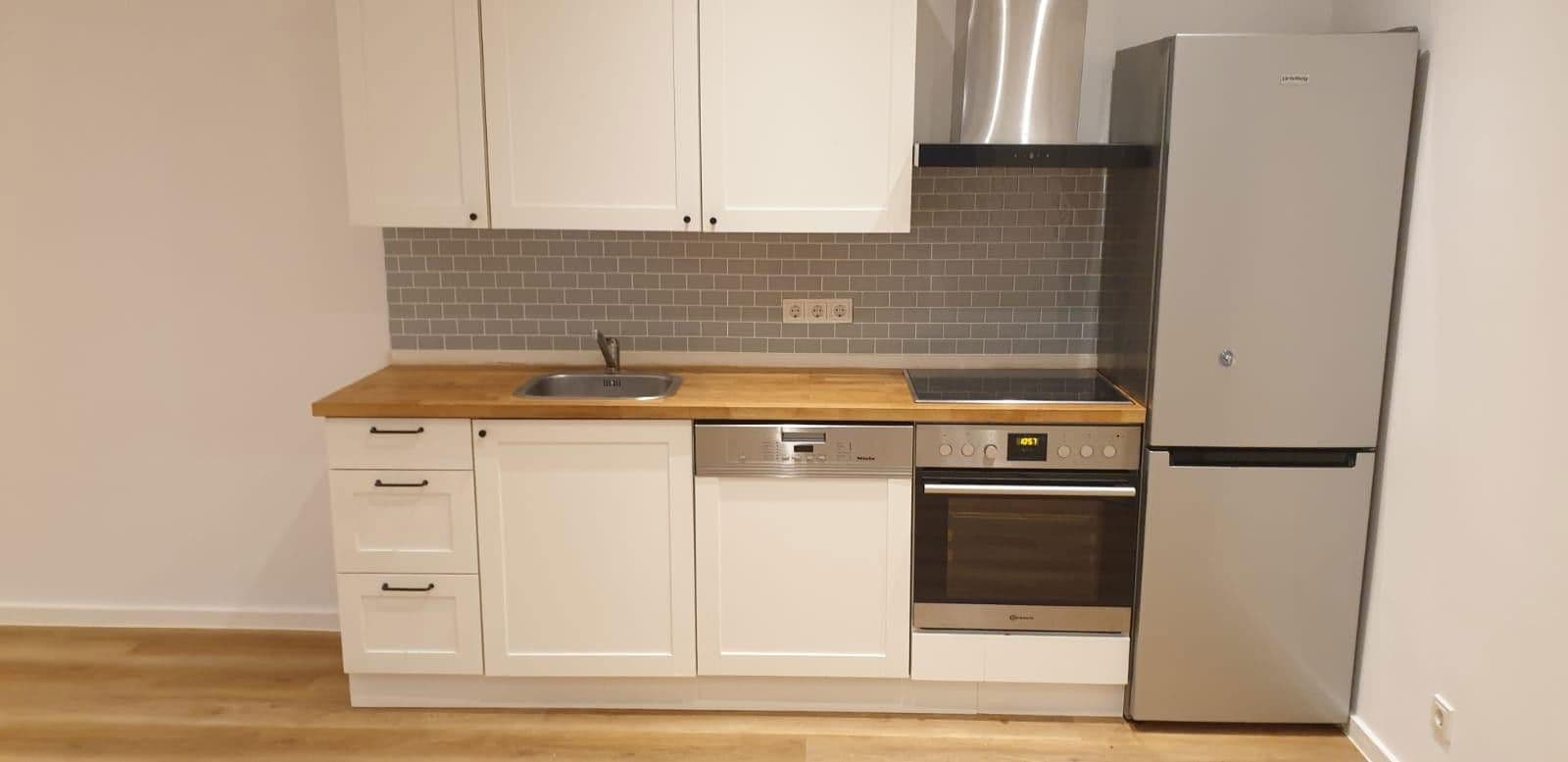 Pronájem bytu 2+kk 81 m², Niederwaldstraße, Wiesbaden, Hessen Pronájem bytu 2+kk 81 m², Niederwaldstraße, Wiesbaden, Hessen