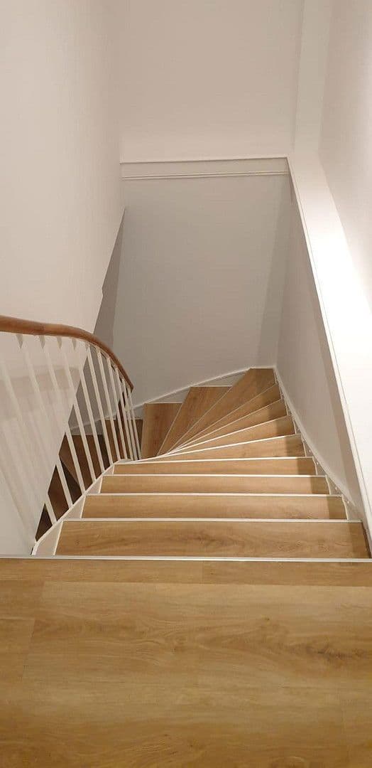 Pronájem bytu 2+kk 81 m², Niederwaldstraße, Wiesbaden, Hessen Pronájem bytu 2+kk 81 m², Niederwaldstraße, Wiesbaden, Hessen