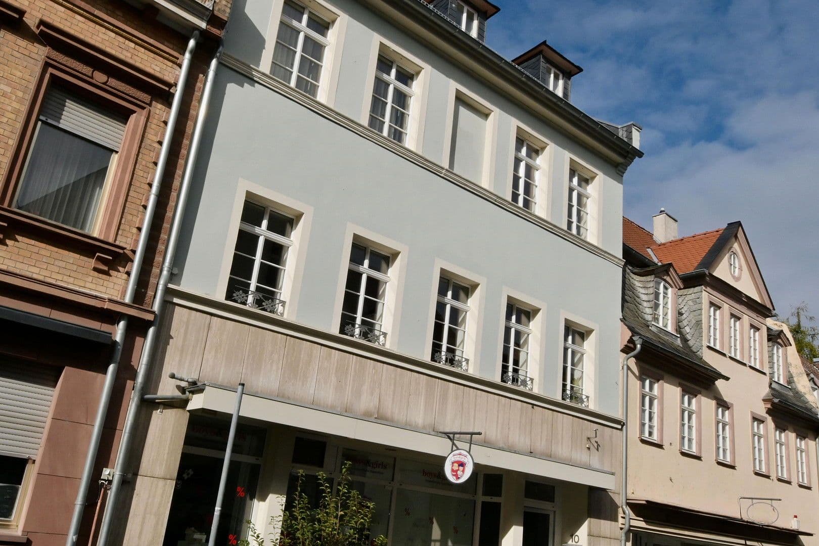 Prodej domu 220 m², pozemek 196 m², Oppenheim, Porýní-Falc Prodej domu 220 m², pozemek 196 m², Oppenheim, Porýní-Falc