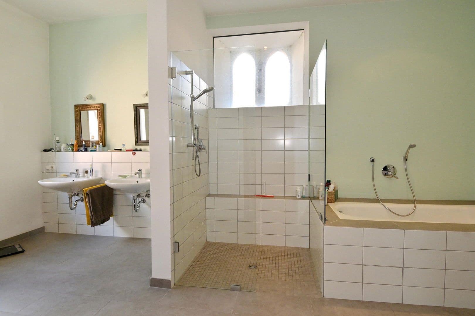 Prodej domu 220 m², pozemek 196 m², Oppenheim, Porýní-Falc Prodej domu 220 m², pozemek 196 m², Oppenheim, Porýní-Falc