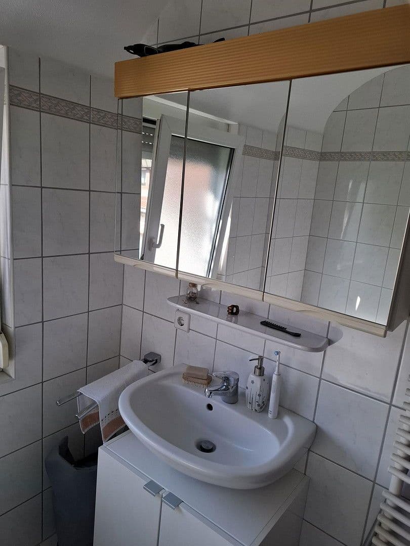 Pronájem bytu 3+1 62 m², Stuttgart, Bádensko-Württembersko Pronájem bytu 3+1 62 m², Stuttgart, Bádensko-Württembersko