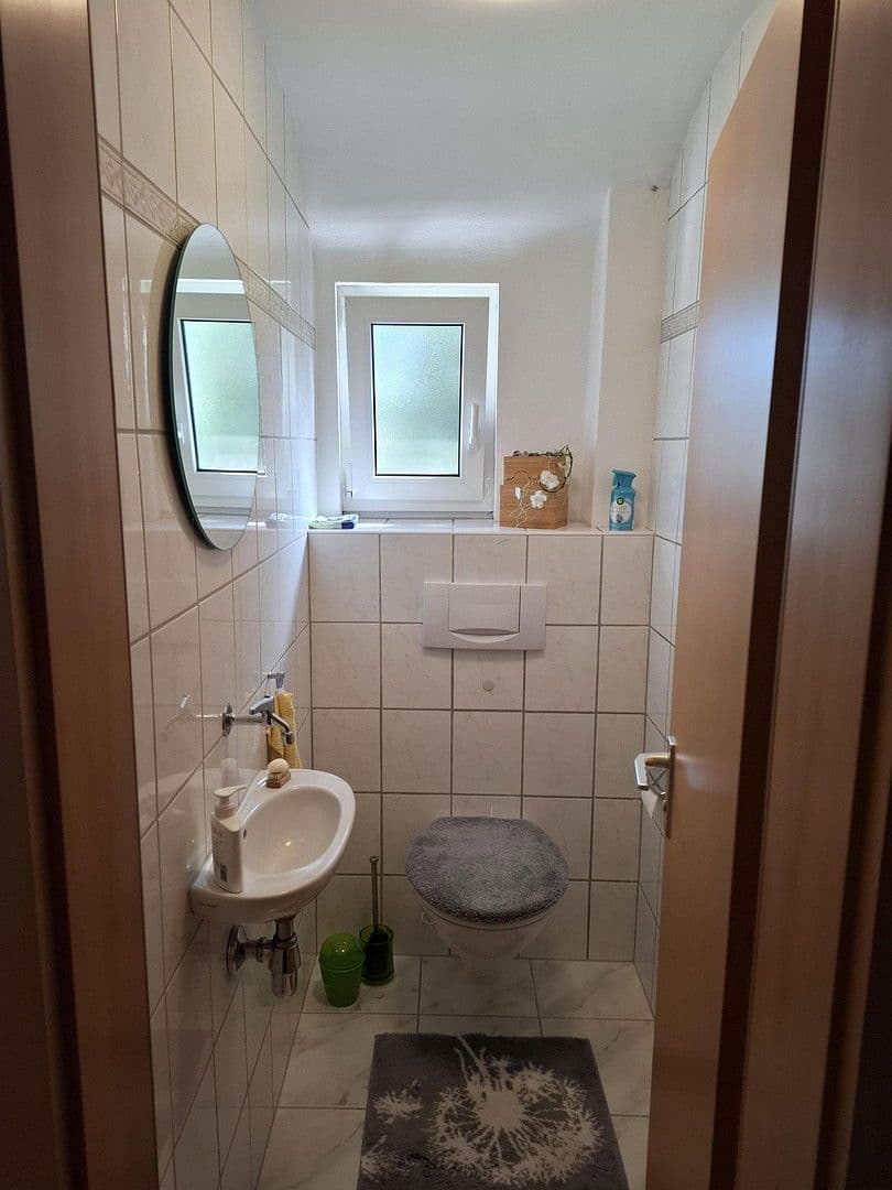 Pronájem bytu 3+1 62 m², Stuttgart, Bádensko-Württembersko Pronájem bytu 3+1 62 m², Stuttgart, Bádensko-Württembersko