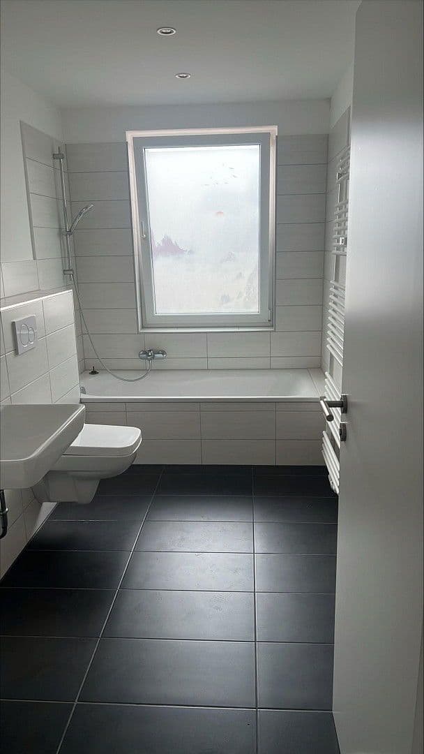 Pronájem bytu 3+1 88 m², Wuppertal, Severní Porýní-Vestfálsko Pronájem bytu 3+1 88 m², Wuppertal, Severní Porýní-Vestfálsko