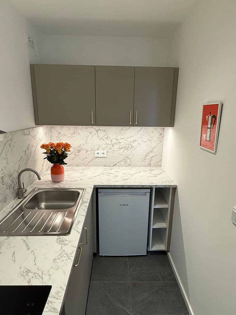 Pronájem bytu 1+1 37 m², Rümannstr. 59, München, Bavorsko Pronájem bytu 1+1 37 m², Rümannstr. 59, München, Bavorsko