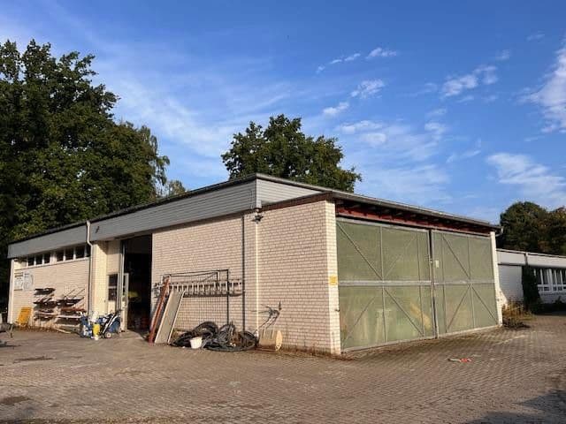 Prodej nebytového prostoru 1.780 m², Burgdorf, Dolní Sasko Prodej nebytového prostoru 1.780 m², Burgdorf, Dolní Sasko