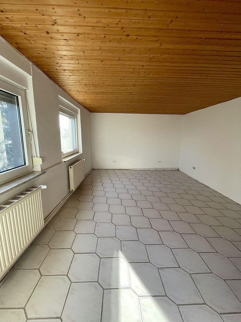 Pronájem bytu 5+1 136 m², Bahnhofstr. 34, Helmstedt, Dolní Sasko Pronájem bytu 5+1 136 m², Bahnhofstr. 34, Helmstedt, Dolní Sasko