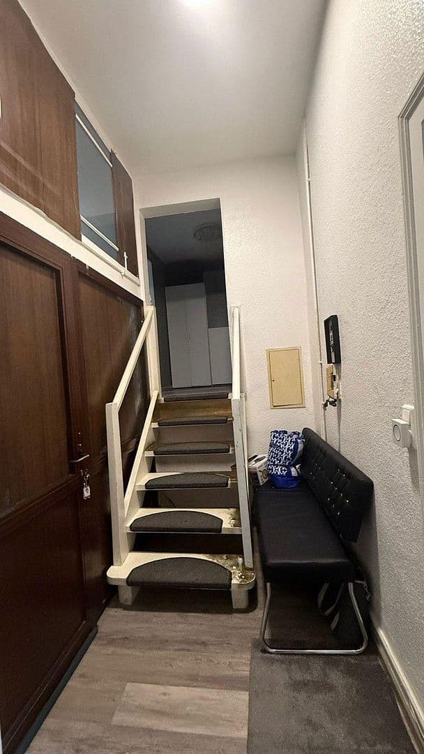 Prodej domu 300 m², pozemek 262 m², Geisenheimerstraße 32, Rüdesheim am Rhein, Hessen Prodej domu 300 m², pozemek 262 m², Geisenheimerstraße 32, Rüdesheim am Rhein, Hessen