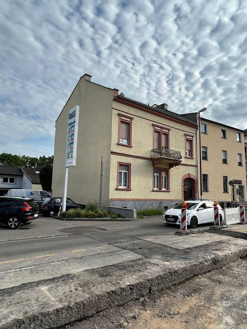 Prodej domu 300 m², pozemek 262 m², Geisenheimerstraße 32, Rüdesheim am Rhein, Hessen Prodej domu 300 m², pozemek 262 m², Geisenheimerstraße 32, Rüdesheim am Rhein, Hessen