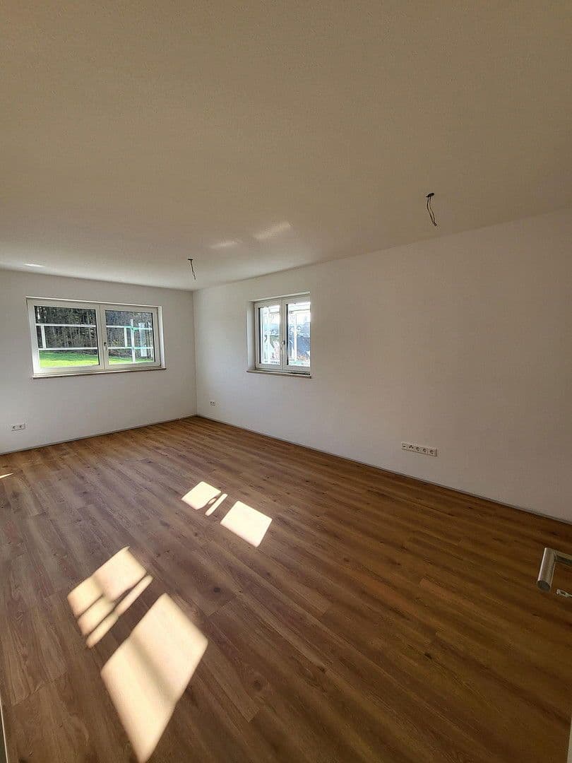 Pronájem domu 145 m², pozemek 500 m², Pfaffenhofen, Bavorsko Pronájem domu 145 m², pozemek 500 m², Pfaffenhofen, Bavorsko