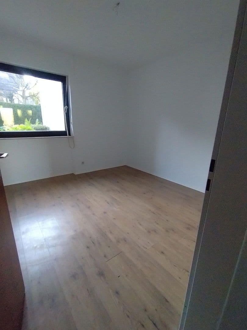 Pronájem bytu 4+kk 103 m², Mettmann, Severní Porýní-Vestfálsko Pronájem bytu 4+kk 103 m², Mettmann, Severní Porýní-Vestfálsko