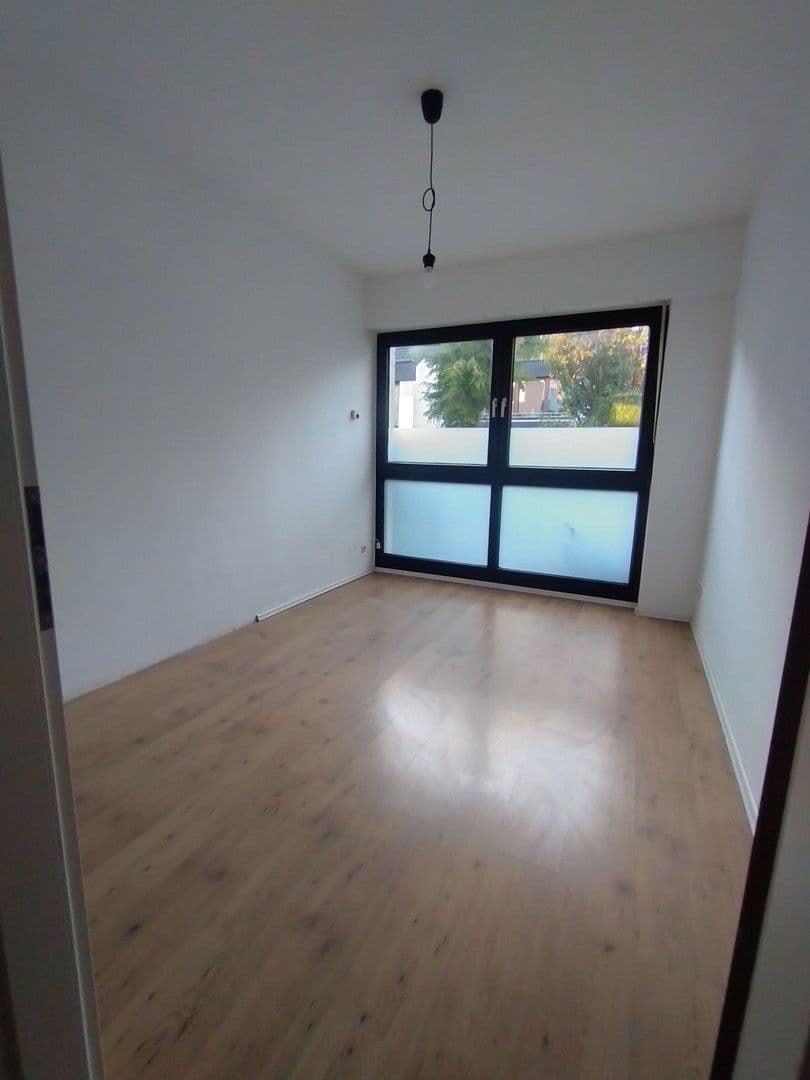 Pronájem bytu 4+kk 103 m², Mettmann, Severní Porýní-Vestfálsko Pronájem bytu 4+kk 103 m², Mettmann, Severní Porýní-Vestfálsko