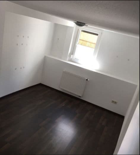 Pronájem bytu 4+1 101 m², Stuttgart, Bádensko-Württembersko Pronájem bytu 4+1 101 m², Stuttgart, Bádensko-Württembersko