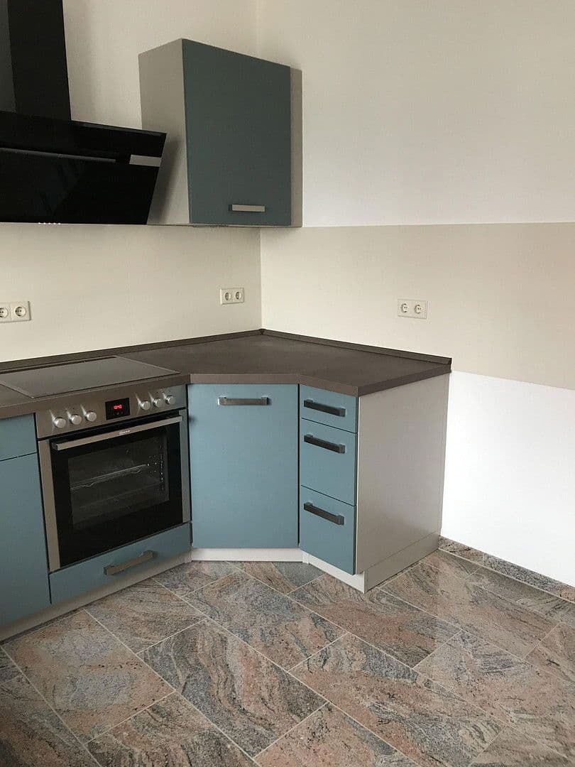 Pronájem bytu 3+1 82 m², Panitzer Hauptstr. 62, Stauchitz, Sasko Pronájem bytu 3+1 82 m², Panitzer Hauptstr. 62, Stauchitz, Sasko