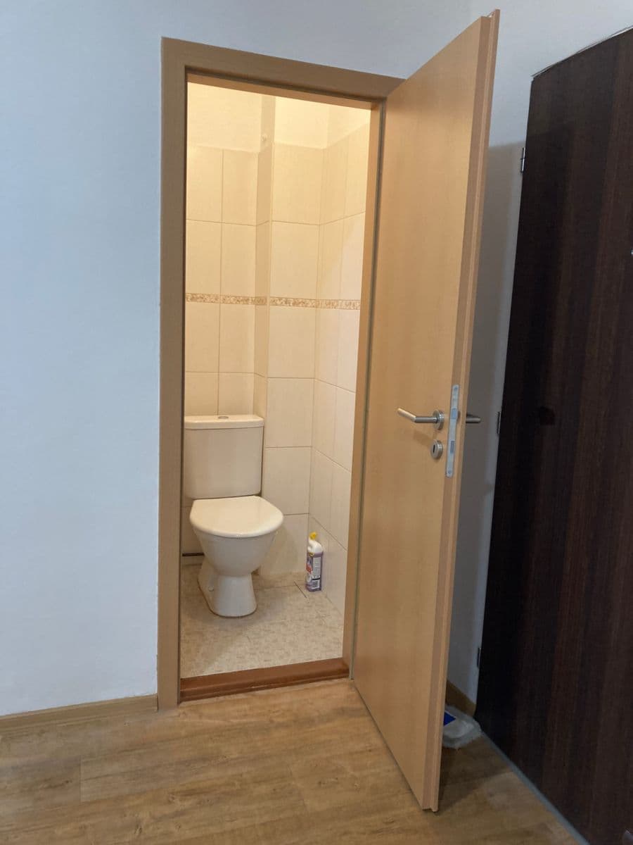 Prodej bytu 2+1 85 m², Husova, Čáslav, Středočeský kraj Prodej bytu 2+1 85 m², Husova, Čáslav, Středočeský kraj