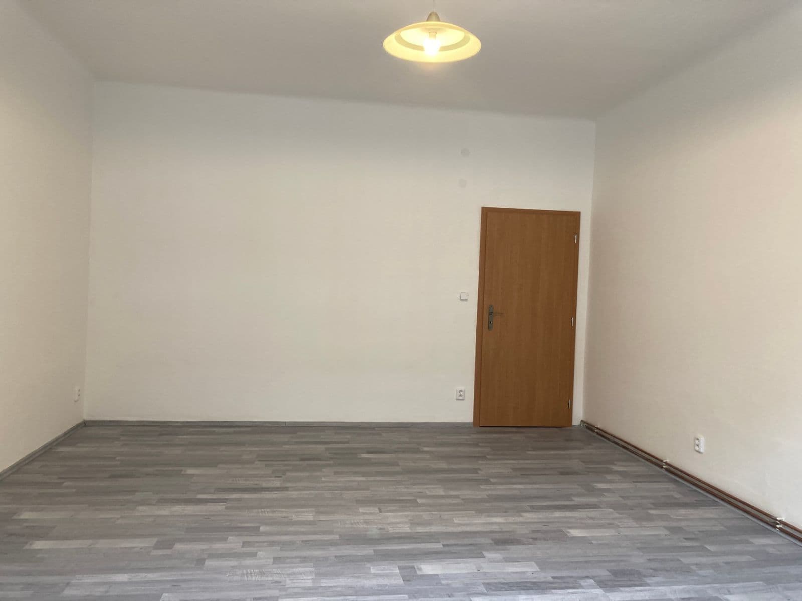 Prodej bytu 2+1 85 m², Husova, Čáslav, Středočeský kraj Prodej bytu 2+1 85 m², Husova, Čáslav, Středočeský kraj