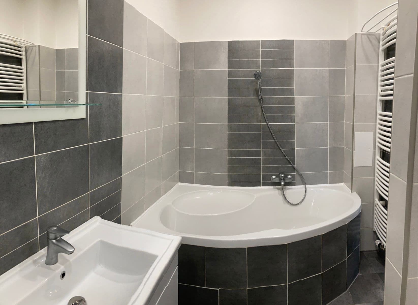 Prodej bytu 2+1 85 m², Husova, Čáslav, Středočeský kraj Prodej bytu 2+1 85 m², Husova, Čáslav, Středočeský kraj