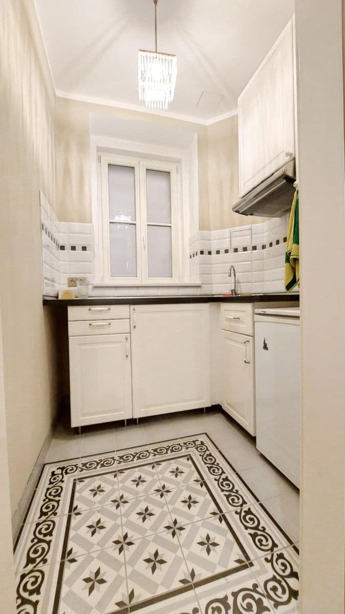 Pronájem bytu 2+kk 54 m², Moskevská, Praha, Praha Pronájem bytu 2+kk 54 m², Moskevská, Praha, Praha