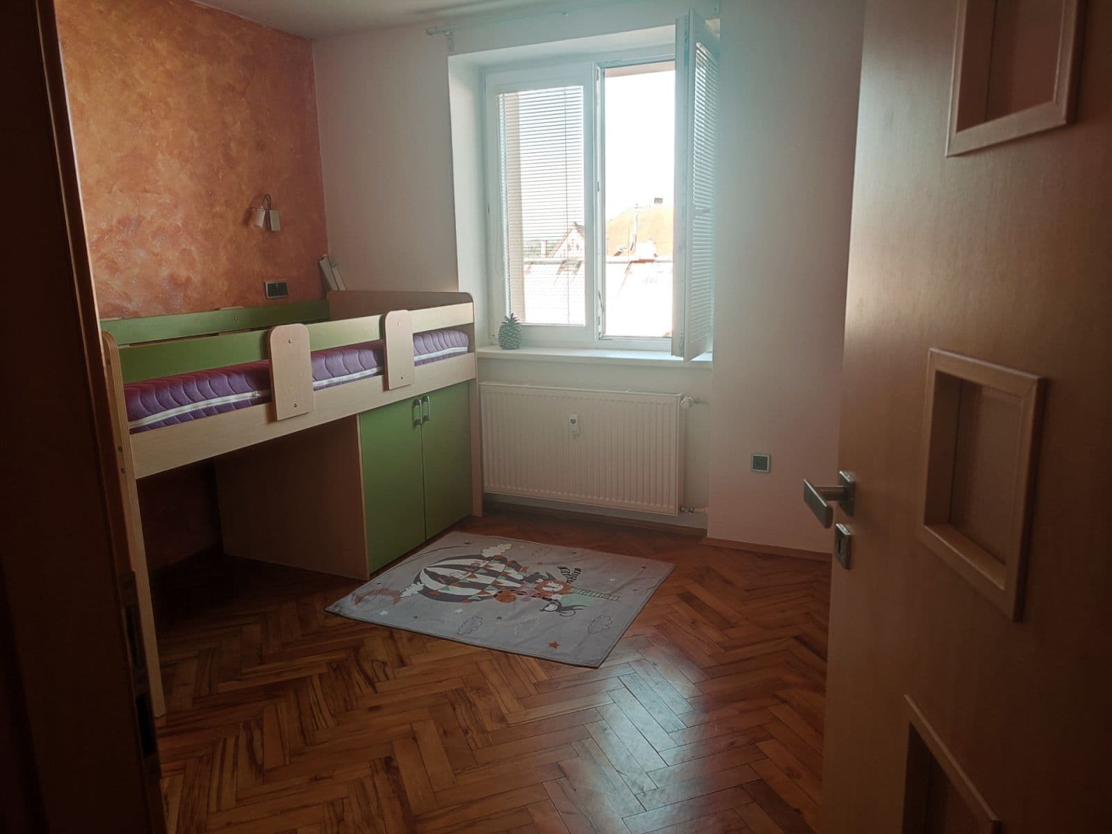 Pronájem bytu 2+kk 56 m², Tyršovo náměstí, Chrudim, Pardubický kraj Pronájem bytu 2+kk 56 m², Tyršovo náměstí, Chrudim, Pardubický kraj
