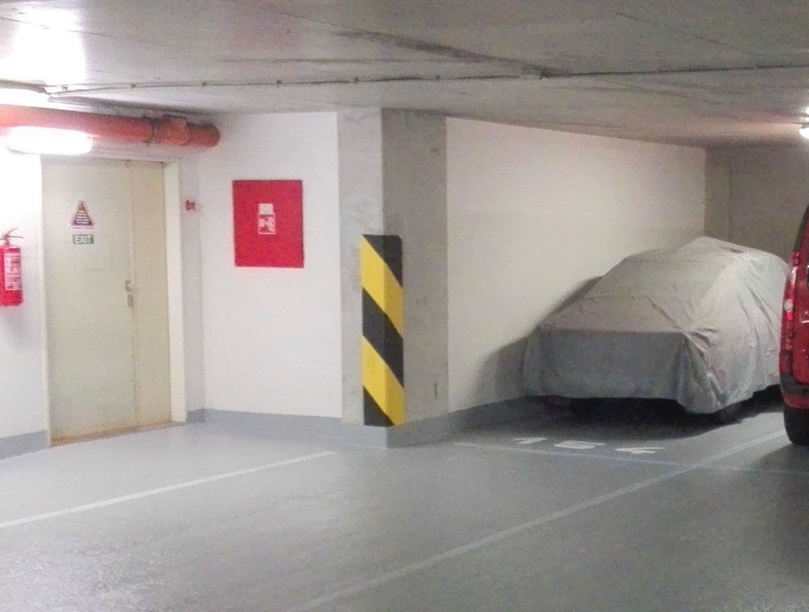 Pronájem garáže 15 m², Ostrovského, Praha, Praha Pronájem garáže 15 m², Ostrovského, Praha, Praha