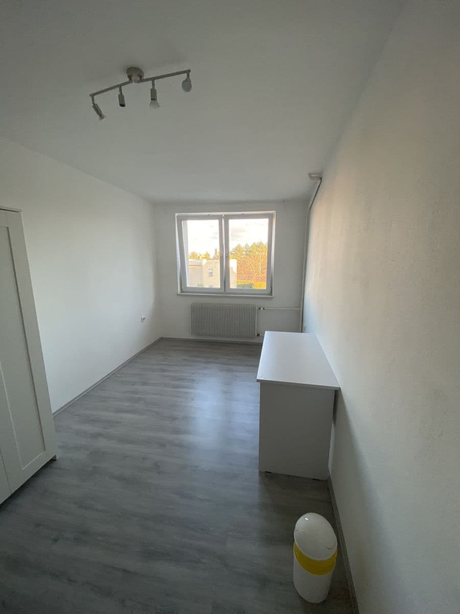 Pronájem bytu 5+1 115 m², Jižní Ⅱ, Praha, Praha Pronájem bytu 5+1 115 m², Jižní Ⅱ, Praha, Praha