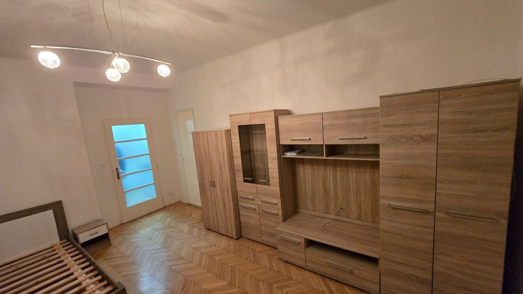 Pronájem bytu 1+kk 30 m², Vrchlického, Praha, Praha Pronájem bytu 1+kk 30 m², Vrchlického, Praha, Praha