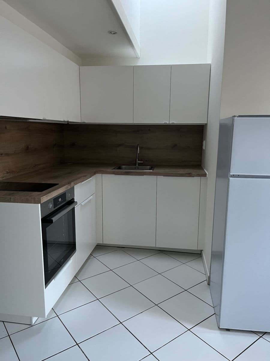 Pronájem bytu 2+kk 50 m², Jana Zajíce, Praha, Praha Pronájem bytu 2+kk 50 m², Jana Zajíce, Praha, Praha