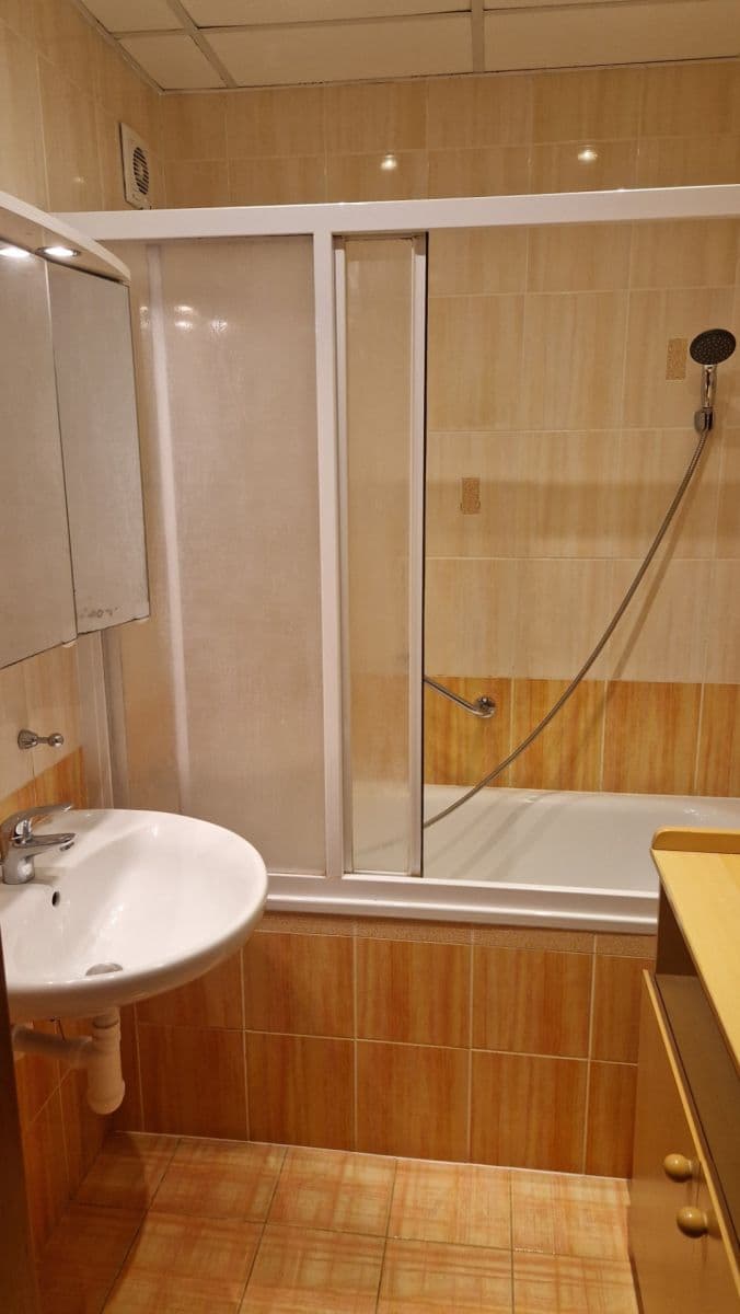 Pronájem bytu 3+1 69 m², Tunelářů, Praha, Praha Pronájem bytu 3+1 69 m², Tunelářů, Praha, Praha