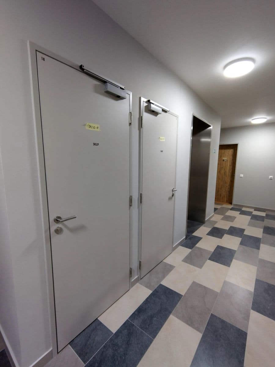 Pronájem bytu 1+kk 48 m², Vrátnická, Praha, Praha Pronájem bytu 1+kk 48 m², Vrátnická, Praha, Praha