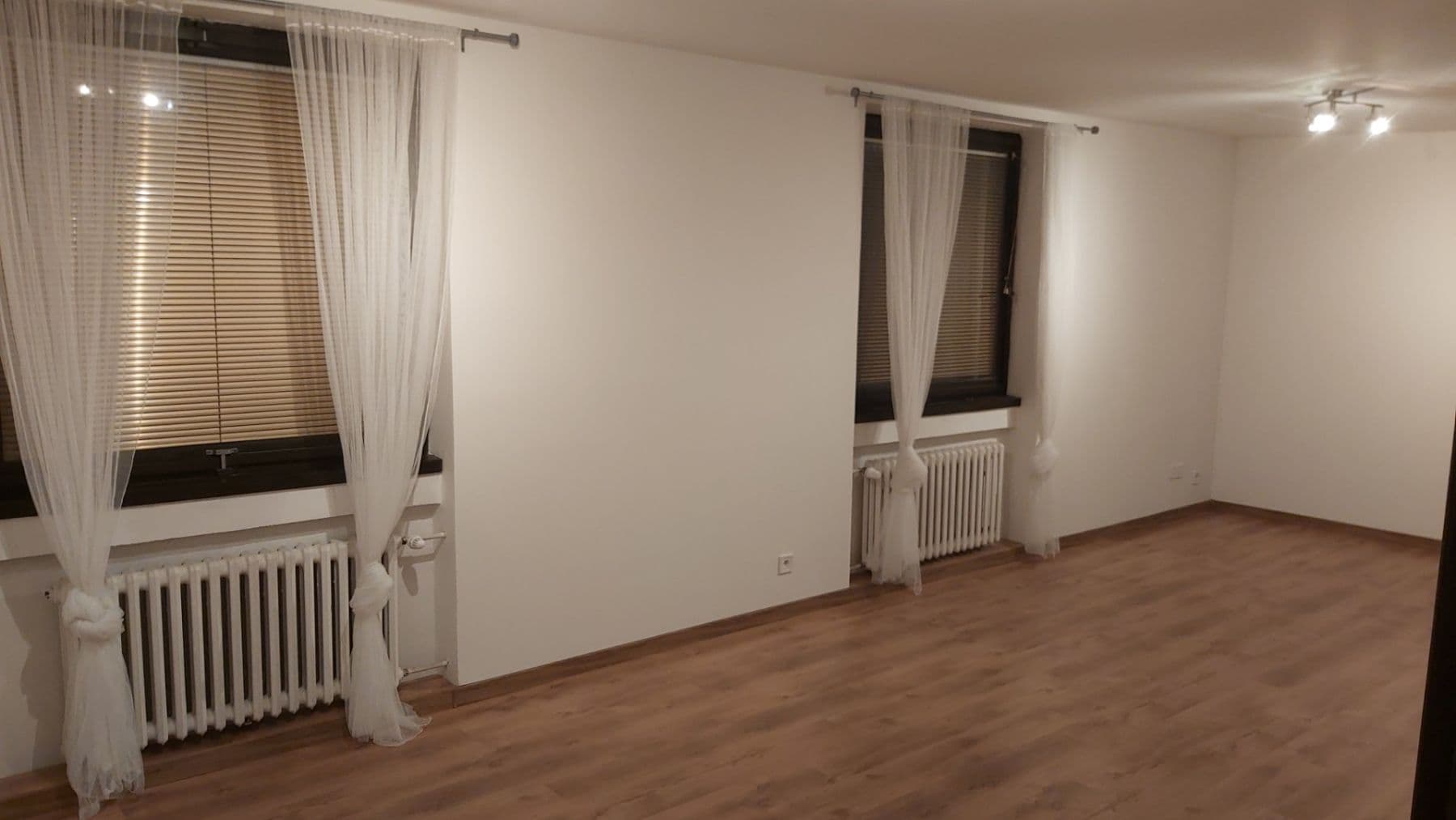 Pronájem domu 300 m², pozemek 476 m², Edisonova, Praha, Praha Pronájem domu 300 m², pozemek 476 m², Edisonova, Praha, Praha