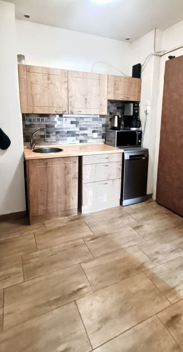 Pronájem bytu 2+kk 47 m², Na Žertvách, Praha, Praha Pronájem bytu 2+kk 47 m², Na Žertvách, Praha, Praha